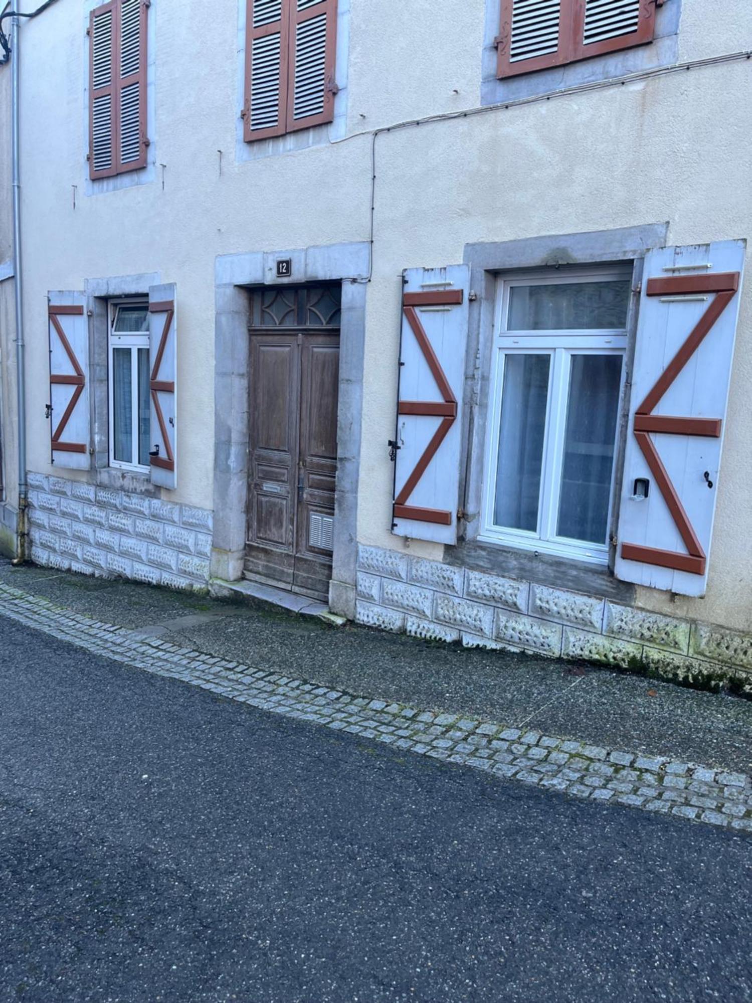 Studette Fonctionnelle Eaux Bonnes Apartment Exterior foto